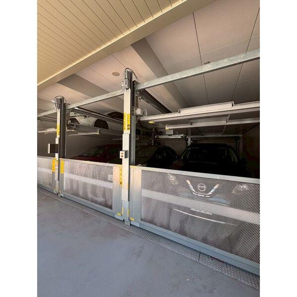 プレジオ九条の駐車場