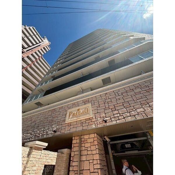 プレジオ九条のエントランス