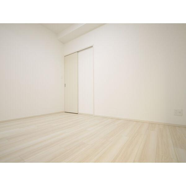 プレジオ九条の洋室