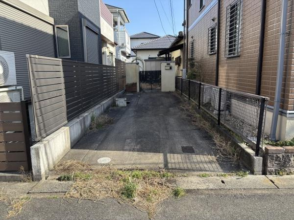 岡崎市青木町・中古戸建の駐車場|２台駐車できます！