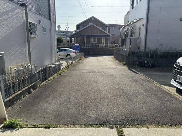岡崎市稲熊町8丁目・中古戸建の前面道路含む現地写真|前面道路です。