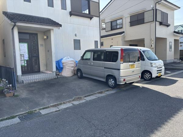 岡崎市大樹寺３丁目・中古戸建の駐車場|３台駐車できます