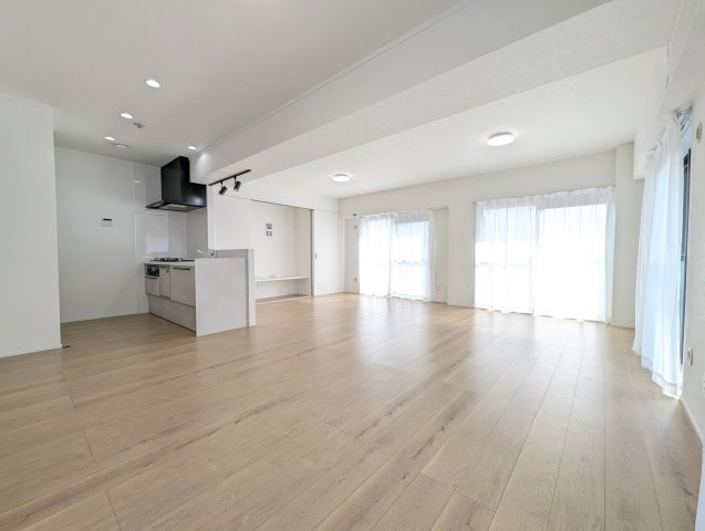 【居間・リビング】 |  ライオンズマンション香住ケ丘☆仲介手数料半額☆