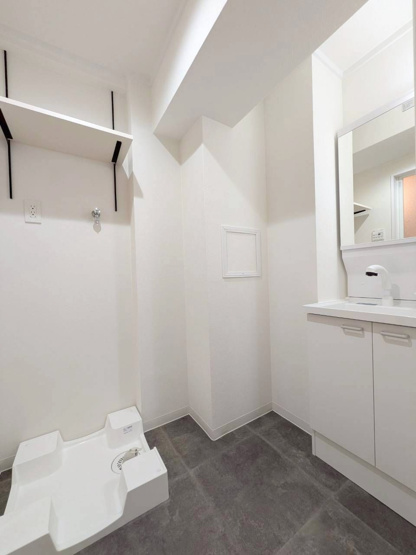 【ランドリースペース】 |  ライオンズマンション香住ケ丘☆仲介手数料半額☆