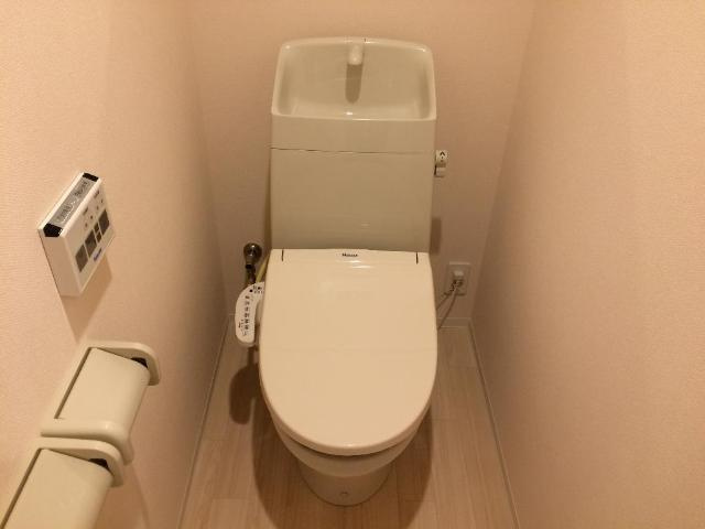 ラ・ナチュールのトイレ|シャワー付トイレ