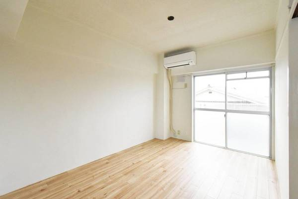 ビレッジハウス富山南2号棟の居間・リビング|ビレッジハウスの同一物件・同一タイプの間取りの写真です