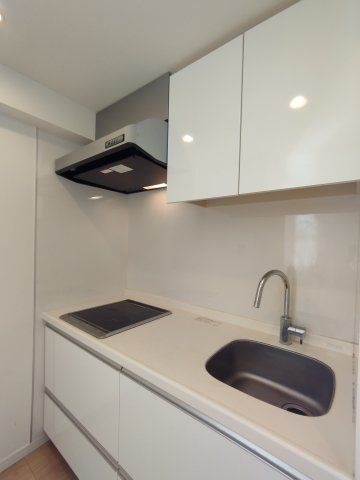 日神デュオステージ王子のキッチン|収納力豊富なシステムキッチン