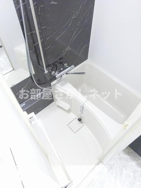 ＡＺＥＳＴ関内【おとり物件なし】#学生・社会人にオススメ！初期費用分割払いOK！の浴室