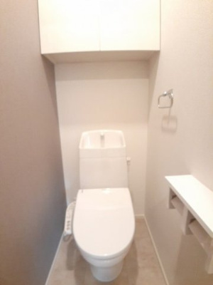 【トイレ】 | サニーホワイトⅨ | 落ち着いた色調のトイレです