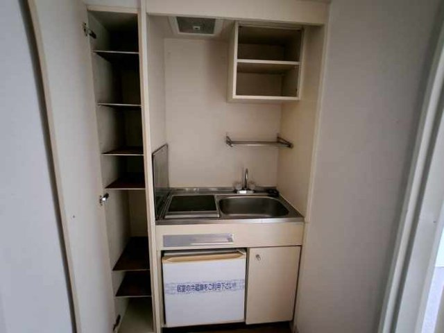 レオパレス岡崎第３のキッチン|実際のお部屋と異なる場合がございます。