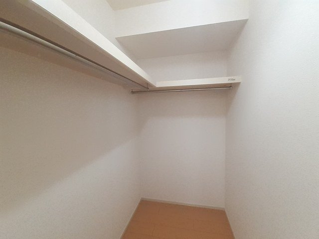 メゾン　セルバンの収納