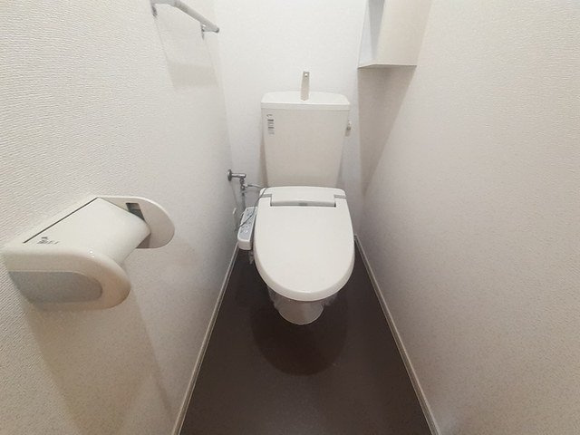 メゾン　セルバンのトイレ