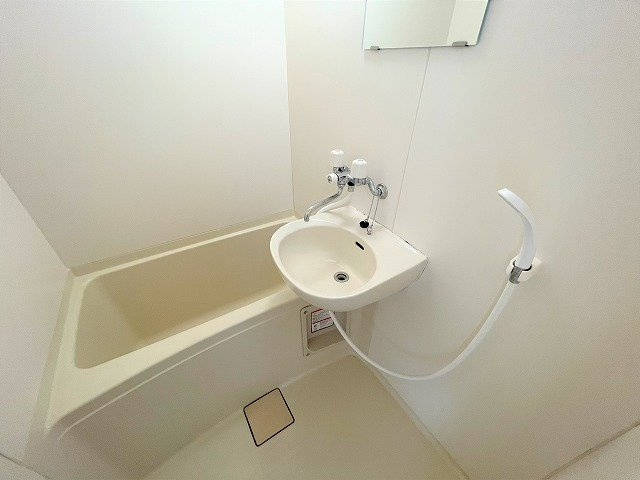 レオパレスＳｏｕｔｈ　Ｆｏｒｅｓｔの浴室