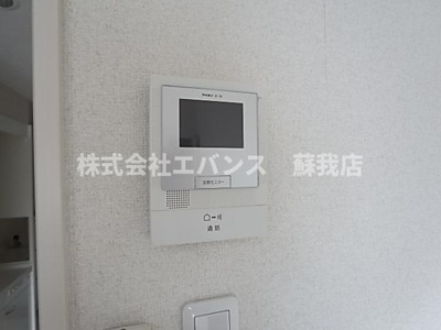 【セキュリティ】 | マリアージュ | モニター付きインターホンです