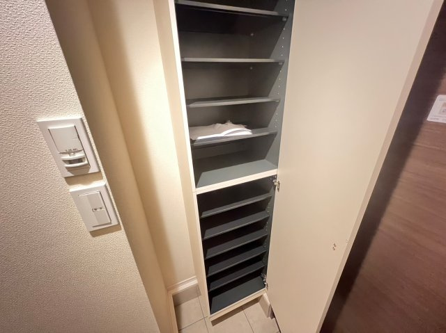 ヘーベルメゾンフェリスの玄関