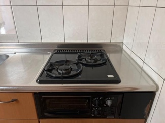 【キッチン】 | Ｊｅ　ｌｅ　ｐｒｅｎｄｓ　(ジュルプラン） | ２口コンロ