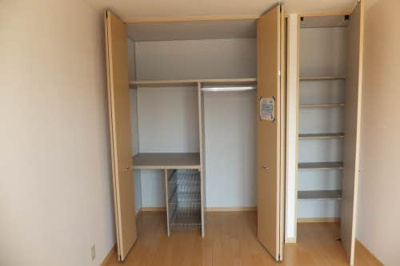 【収納】 | スプリングヒルズ虹ヶ丘A