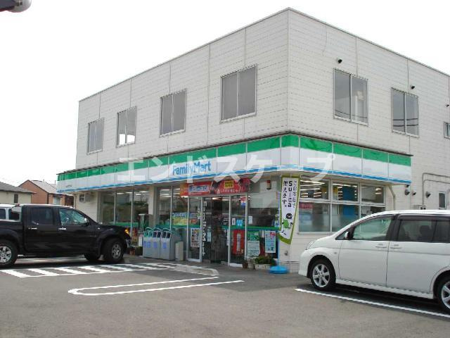 スイートベリーの周辺|ファミリーマート東貝沢四丁目店まで631ｍ
高崎、前橋のお部屋探しはエンドスケープまで！お客様の理想お聞かせ下さい♪