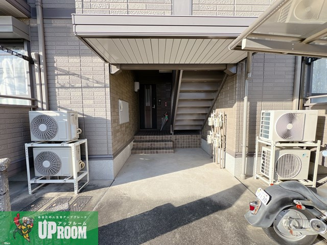 フォークローバーのエントランス