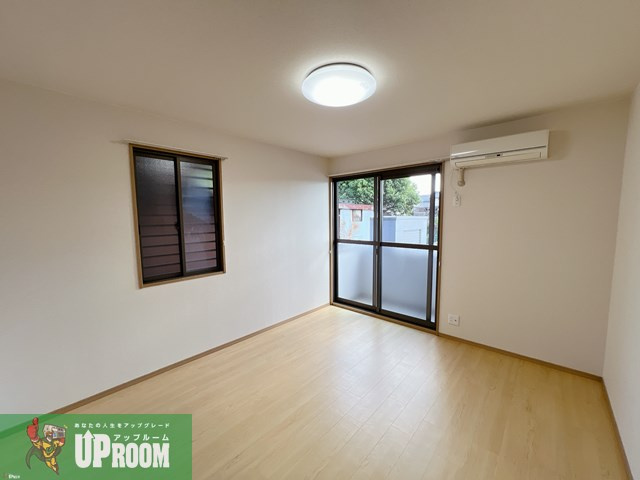 フォークローバーの居間・リビング