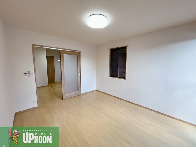 フォークローバーの居間・リビング