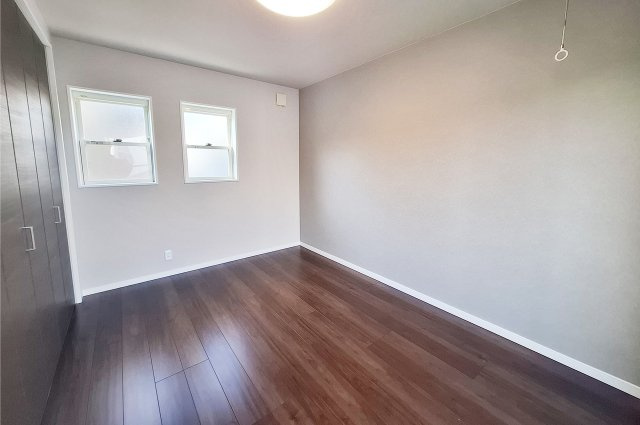 堺市南区美木多上の洋室|洋室1：クロスを貼替えるなどリフォーム済み。