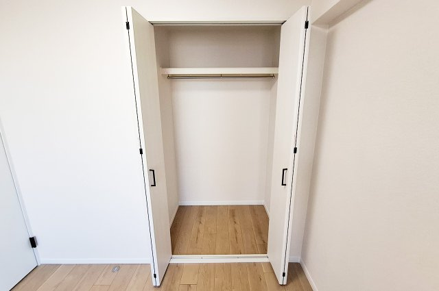 カルム堺B棟の収納|洋室2クローゼット：新調済み。
