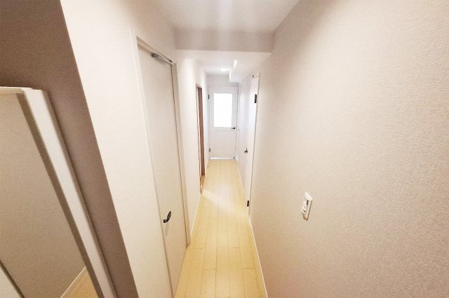 ディオ・フェルティ白鷺の内装|玄関や廊下はリフォームでピカピカに。住まいに入った瞬間から心地よさを感じる空間になりました。