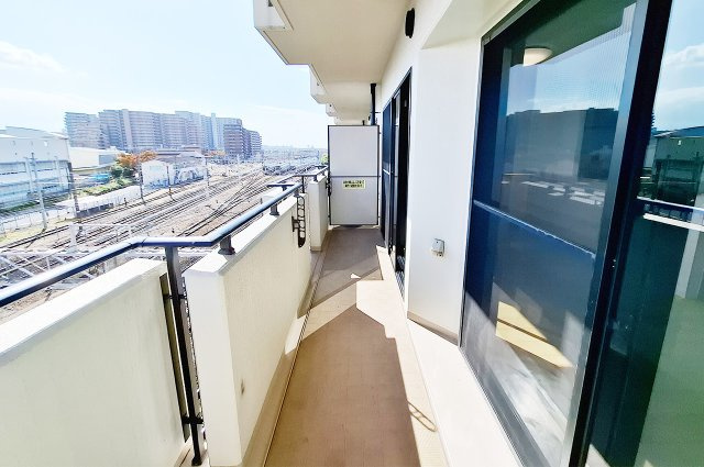 APAガーデンコート鳳西壱番館のバルコニー|バルコニー：南東向きにつき日当り良好です。