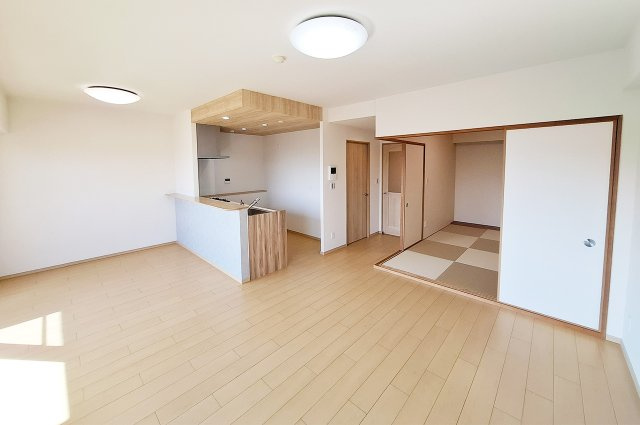 APAガーデンコート鳳西壱番館の居間・リビング|LDK