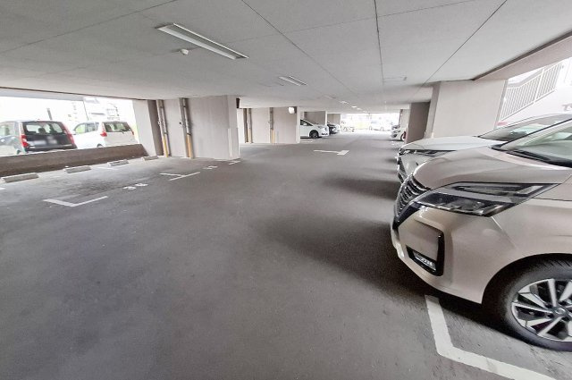 ルイシャトレ諏訪ノ森の駐車場|駐車場