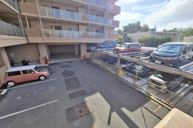 ソフィア泉ヶ丘パークヴェールの駐車場|駐車場