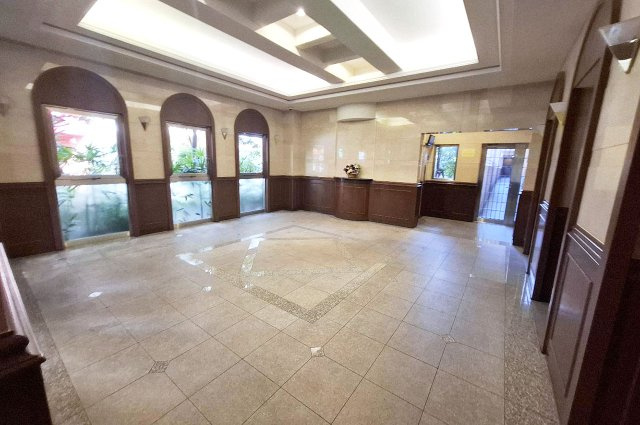 ルネフェリアス堺鳳のエントランス|エントランスホール