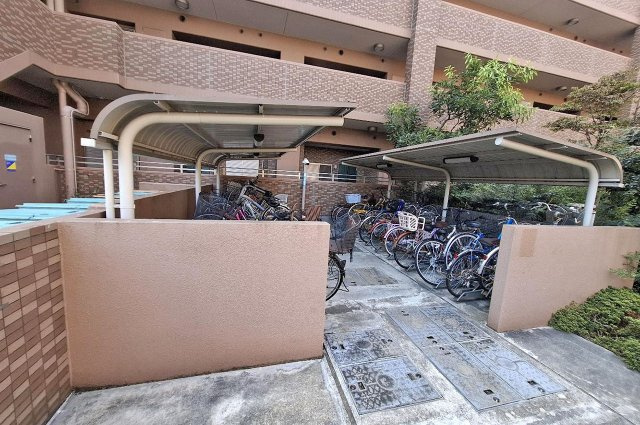 ルネフェリアス堺鳳の駐輪場|駐輪場