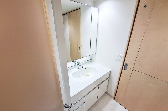 ラフィーナ堺・光明池の独立洗面台|洗面室