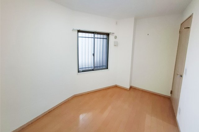 ラフィーナ堺・光明池の洋室|洋室2約5.2帖