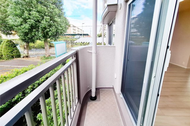 新檜尾台第2次住宅2号棟のバルコニー|キッチン側バルコニー