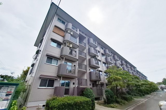 新檜尾台第2次住宅2号棟の外観|外観は落ち着いています