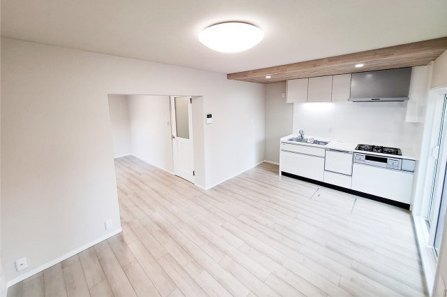 新檜尾台第2次住宅2号棟の居間・リビング|LDK