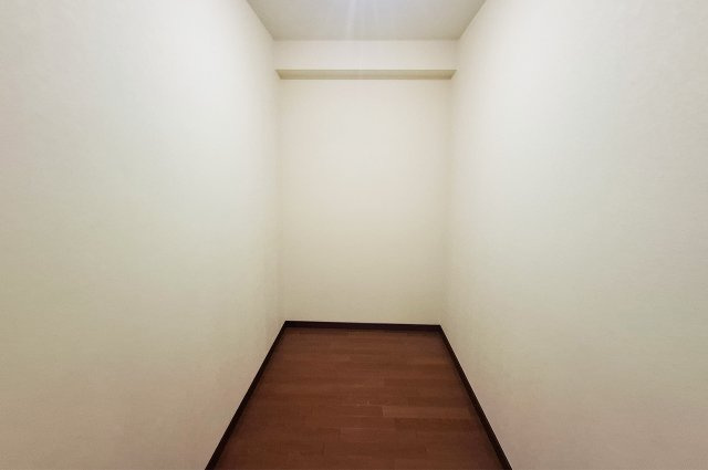 堺・泉北光明池城山公園シンシアの収納|納戸：約2帖の納戸は季節小物や家電の収納に便利です。