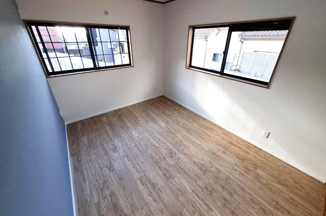 堺市中区福田の洋室|洋室（2）も、クロス貼替えなどのリフォームできれいに生まれ変わりました。