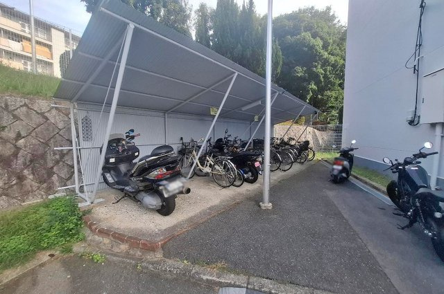 泉北茶山台第1次住宅11号棟の駐輪場|駐輪場