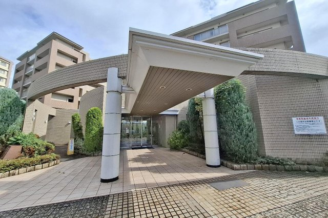 ロイヤルアーク泉ヶ丘|エントランス