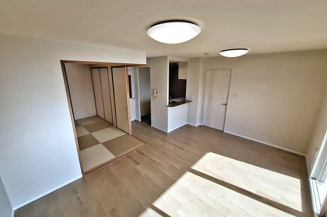 ロイヤルアーク泉ヶ丘の居間・リビング|LDK