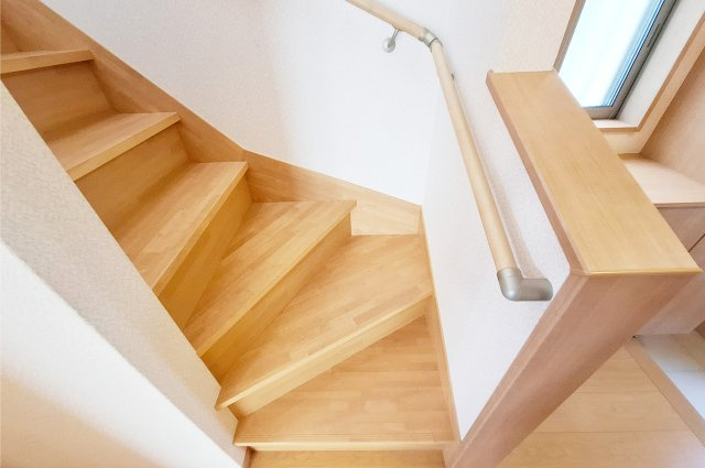 堺市中区上之の内装|階段