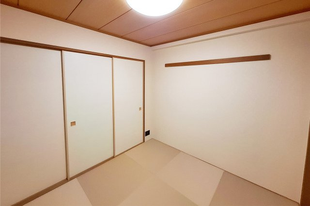 ディーレスティア堺・光明池の和室|和室：半帖畳を新調するなどきれいにリフォーム済み。