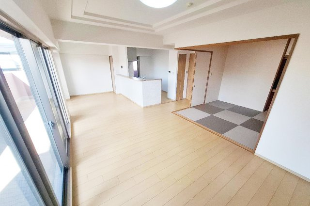 エスリード藤井寺の居間・リビング|LDK＋和室