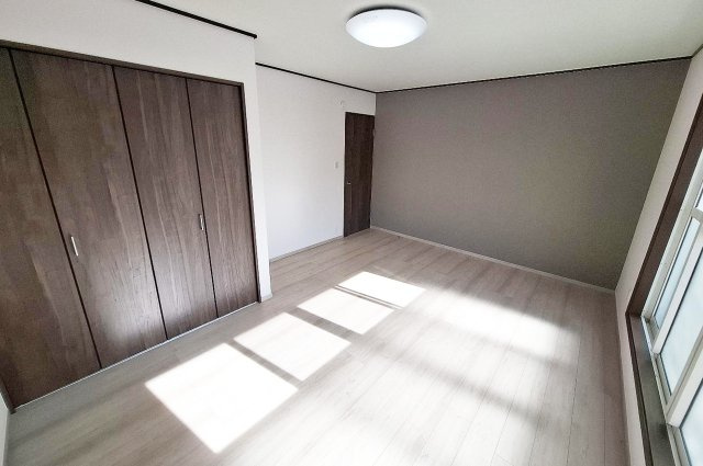 大阪狭山市大野台６丁目の寝室|洋室1