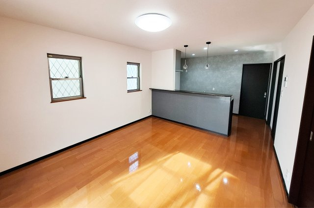 堺市中区東山の居間・リビング|LDK：クロスを貼替えるなどリフォーム済み。