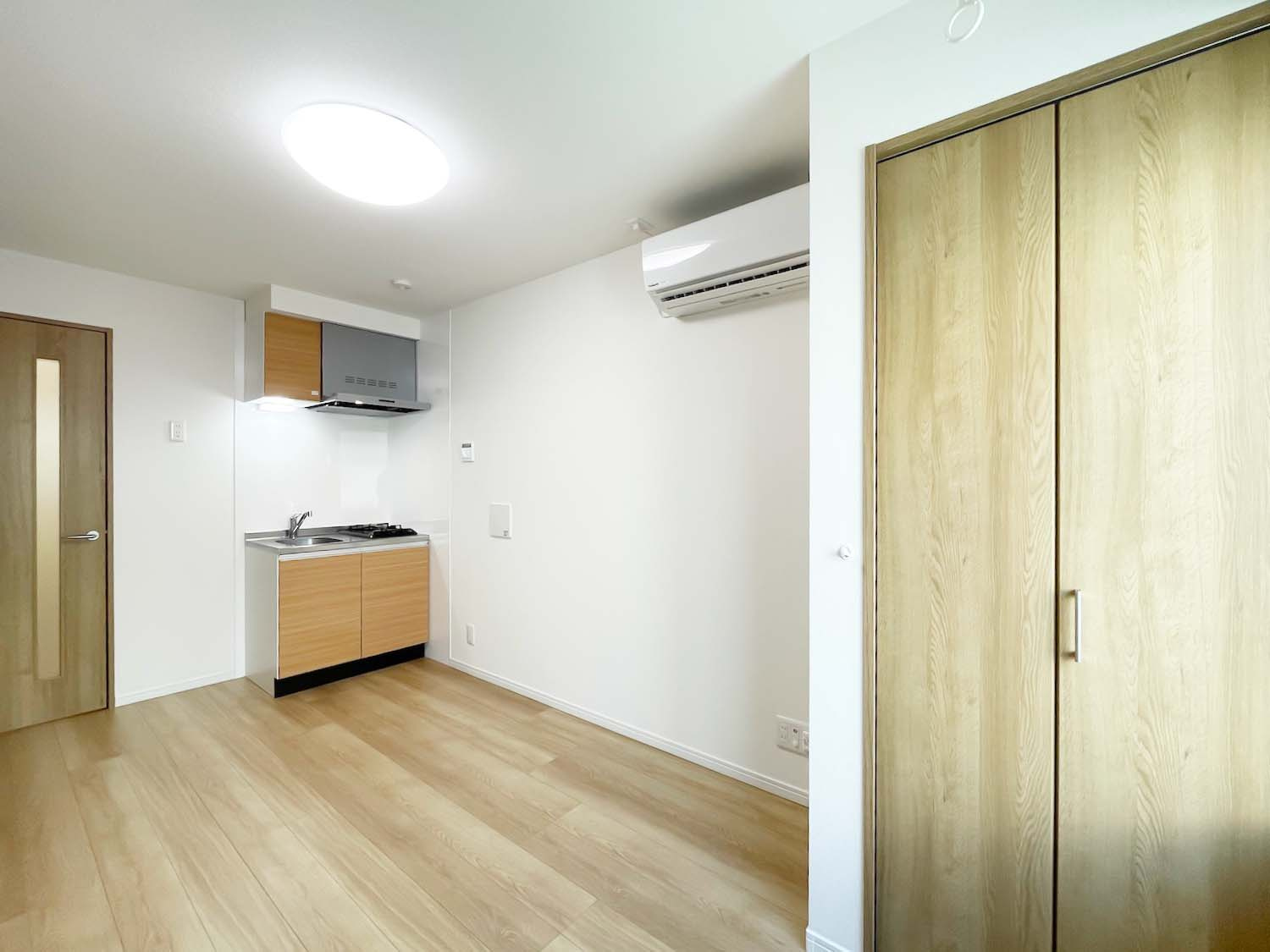 CASA　SERENAの居間・リビング